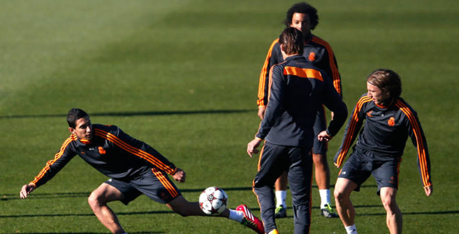 El Real Madrid prepara la visita a Mestalla. REUTERS