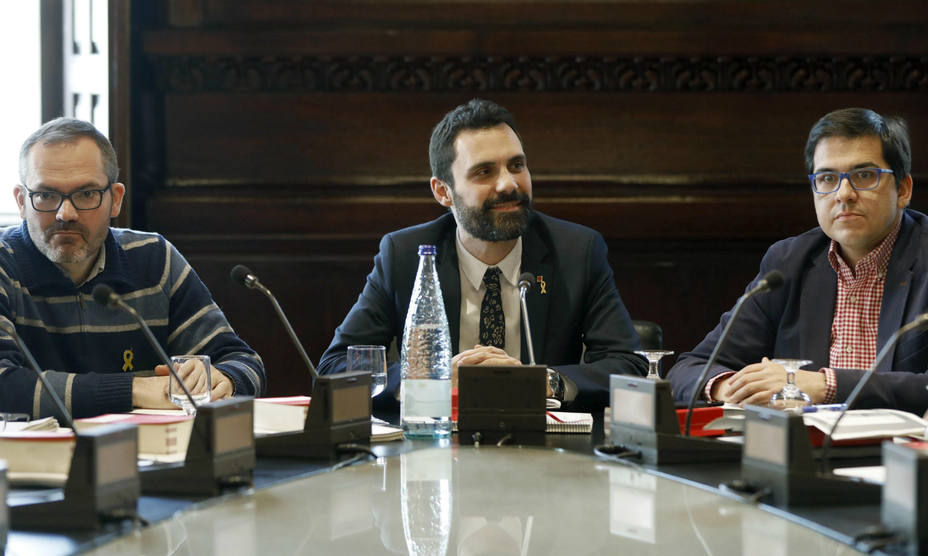 Roger Torrent durante la reunión de la Junta de Portavoces del Parlamento catalán