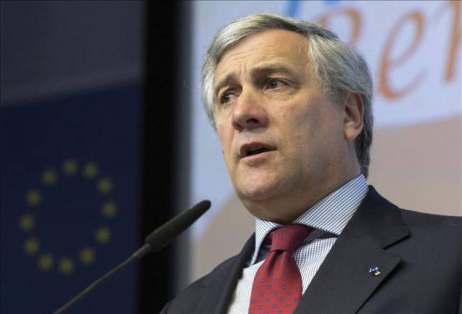Tajani se incorporó a la política en 1994 al participar en la fundación del partido Forza Italia