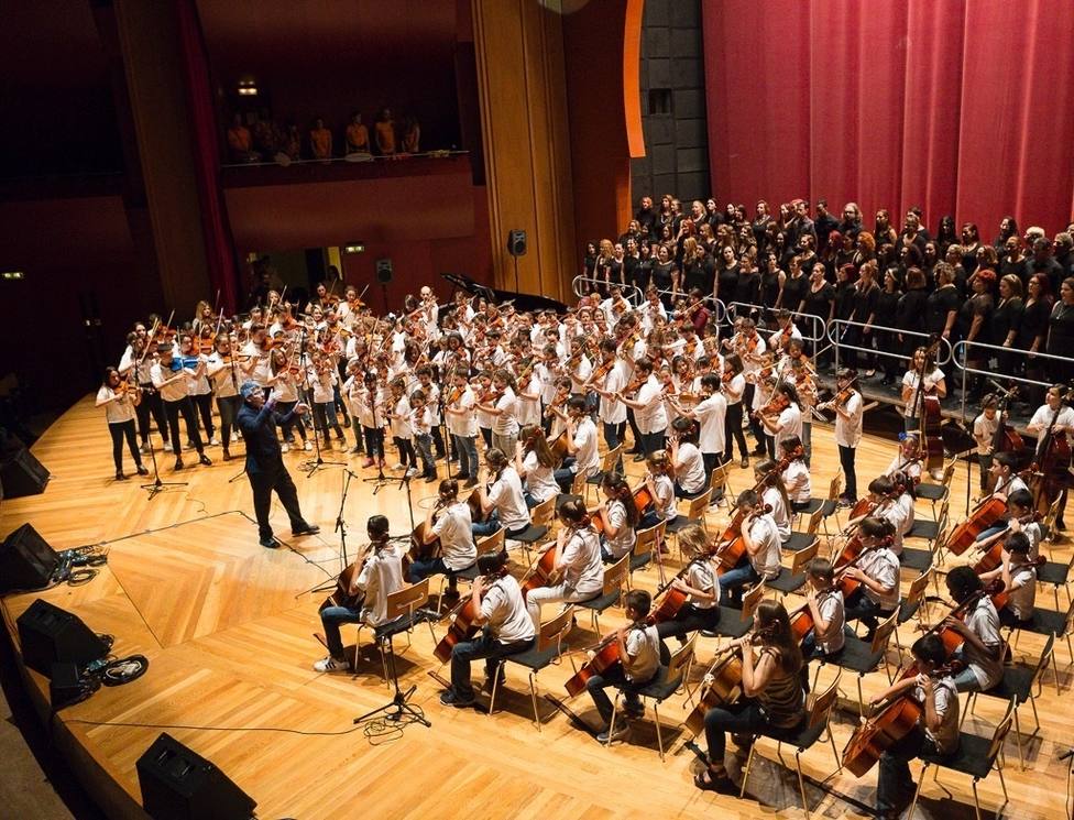 CANARIAS.-El Auditorio Alfredo Kraus de Las Palmas de Gran Canaria acoge un concierto benÃ©fico de Barrios Orquestados