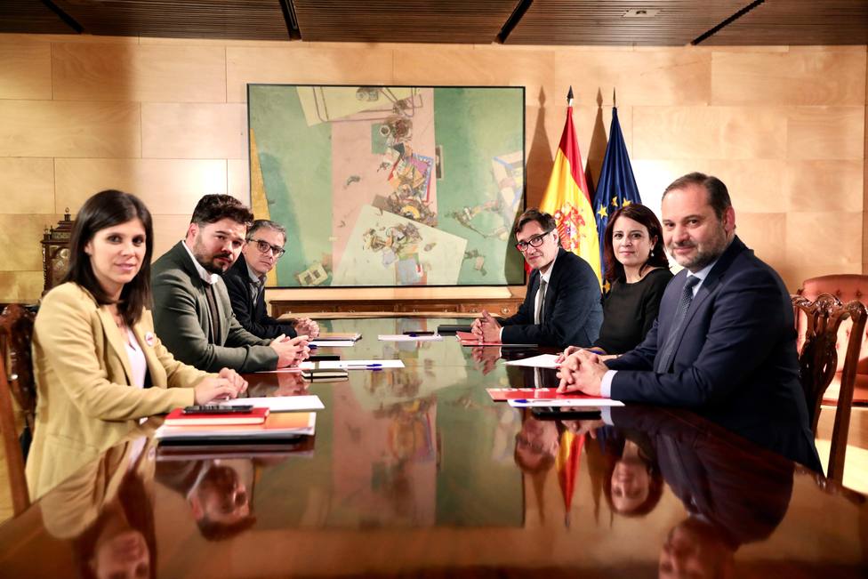 El PSOE se rinde ante la dialéctica de ERC: cree que ya hay un conflicto político en Cataluña