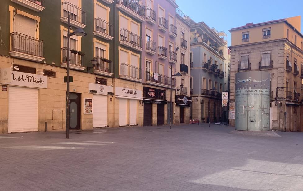 Restaurantes cerrados en la plaza San Cristóbal de Alicante