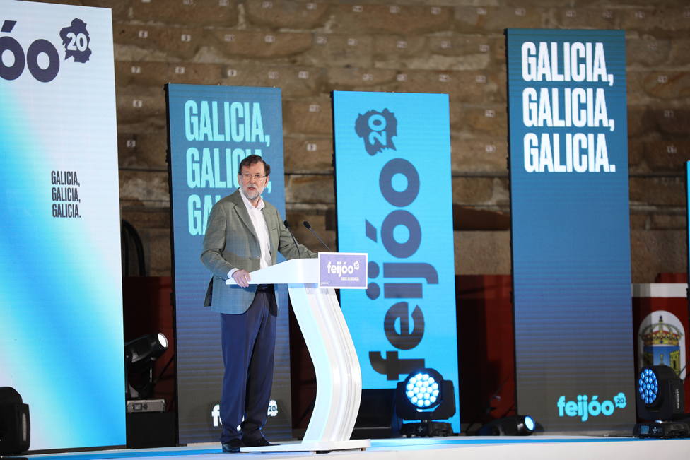Rajoy defiende su reforma laboral porque creó 500.000 empleos y dice que no hay que cambiarla