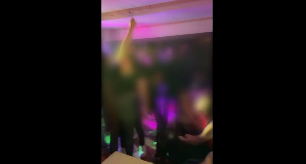 Vídeo | Detenido el organizador de una fiesta con más de 50 personas realizada con ánimo de lucro