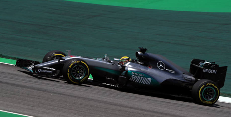 Lewis Hamilton ha marcado el mejor tiempo en los primeros libres en Interlagos. Reuters.