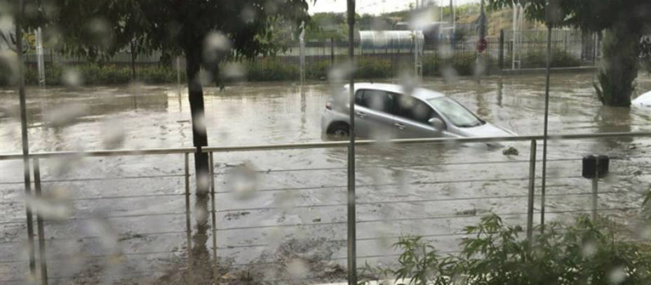 Una espectacular tormenta ha inundado este jueves Madrid. EFE