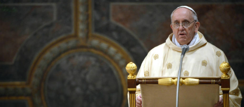 El Papa durante la homilía de este jueves en la Capilla Sixtina. REUTERS