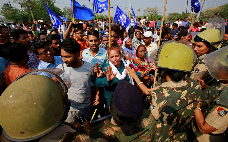 Las protestas de los intocables contra el Tribunal Supremo de India causan ocho muertos