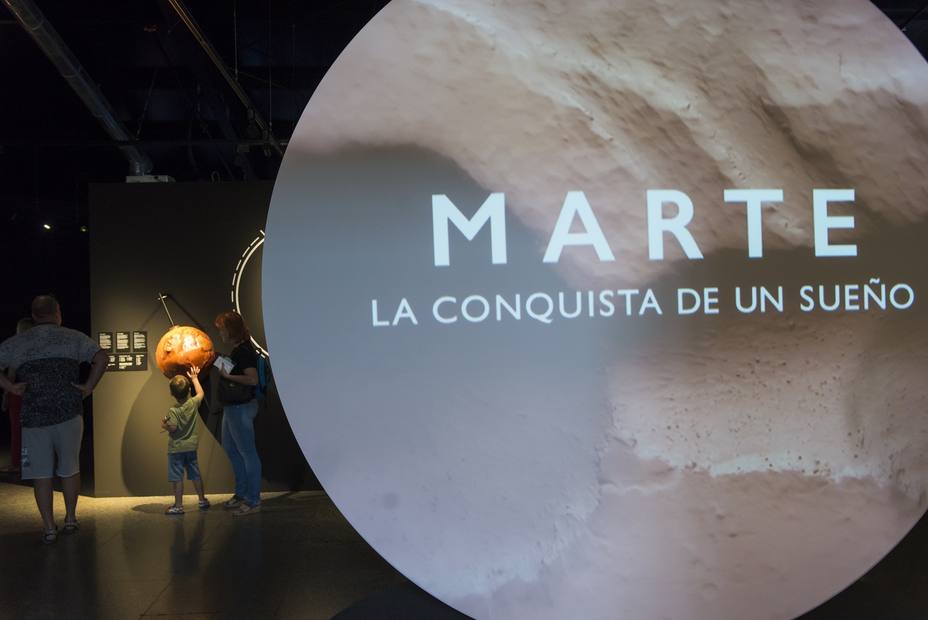 La Ciudad de las Artes de Valencia empieza la renovación de contenidos del Museu con el traslado de la muestra de Marte