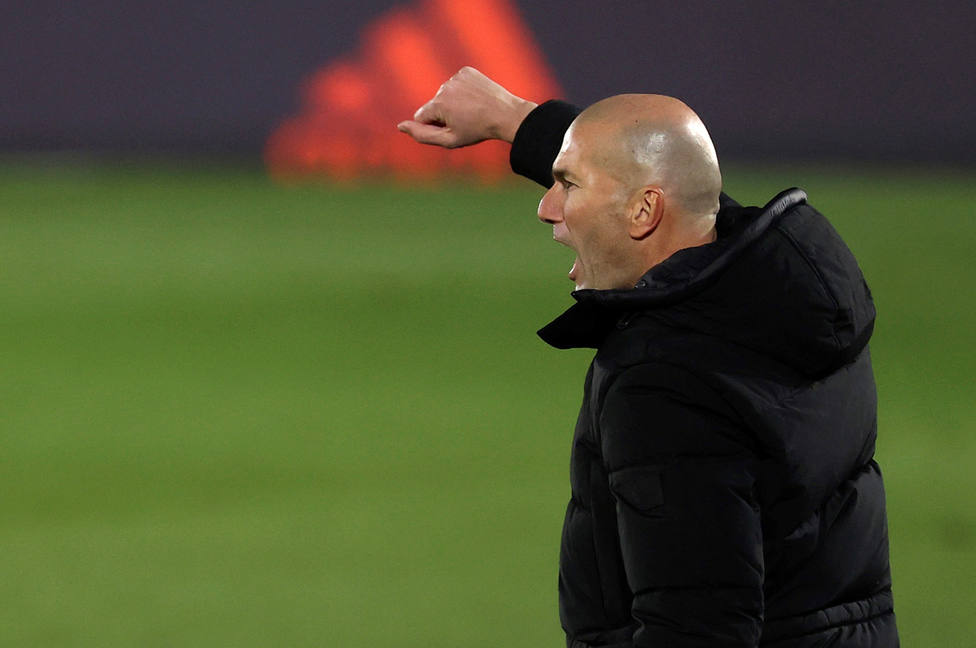 Zidane, durante el partido de este martes ante el Athletic (EFE)