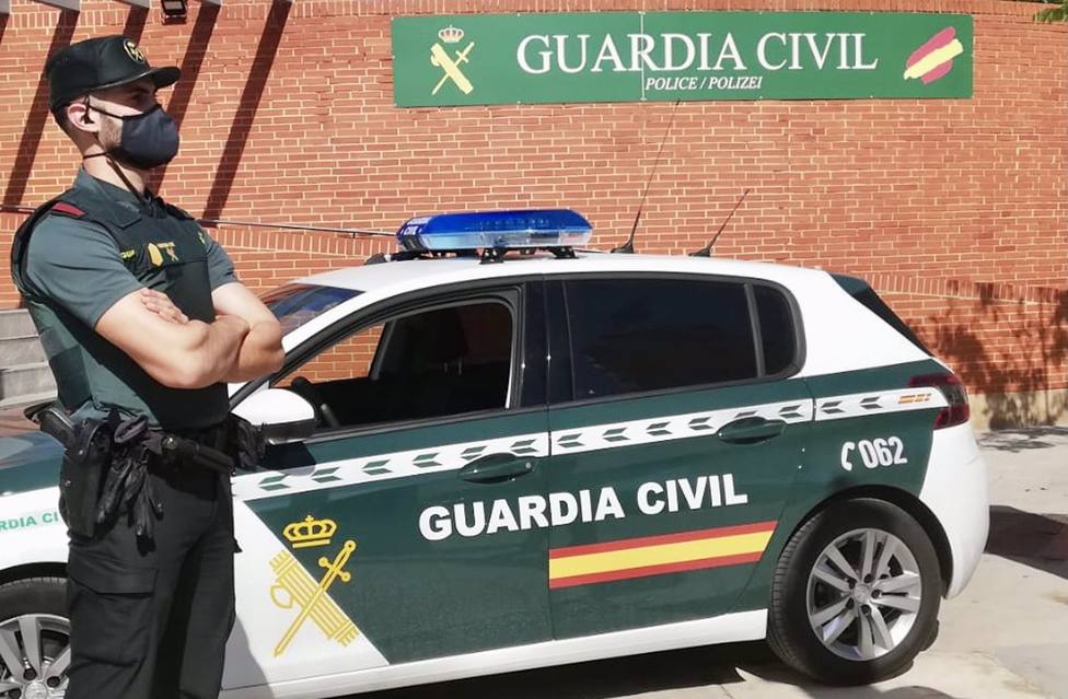 15 agentes del GRS de la Guardia Civil positivos en covid por la paralización de la vacunación en Cataluña