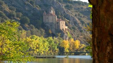 Dos jóvenes catalanes se mudaron a un pequeño pueblo en Soria con apenas 10 habitantes