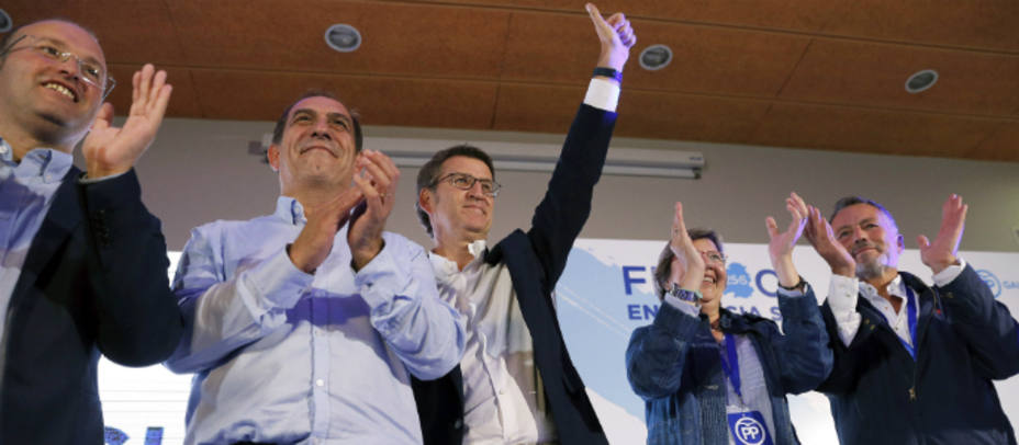 Alberto Núñez Feijóo celebra la victoria electoral este 25-S. EFE