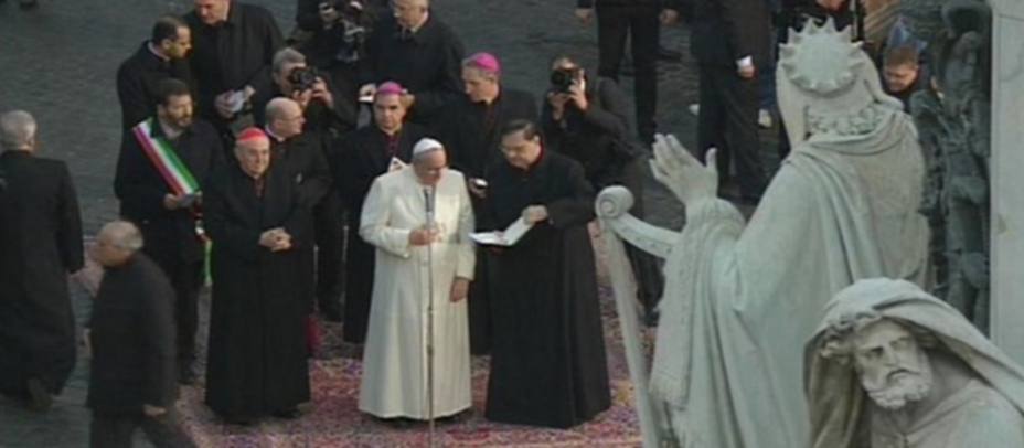 Ofrenda del Papa a la Inmaculada. Foto: Reuters