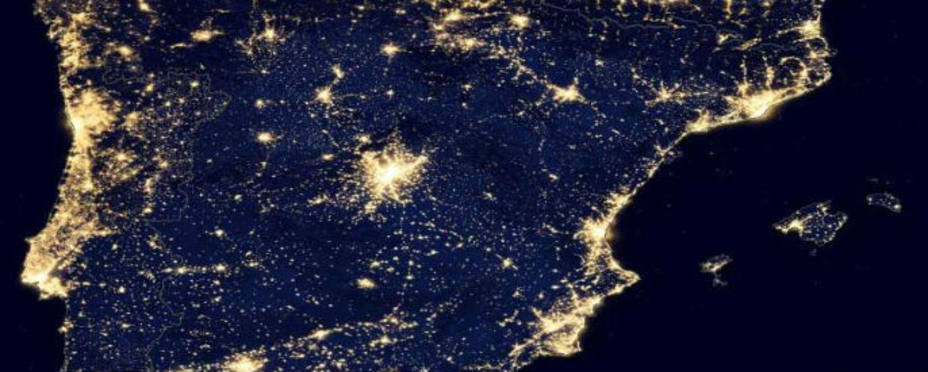 España vista de noche desde el satélite.
