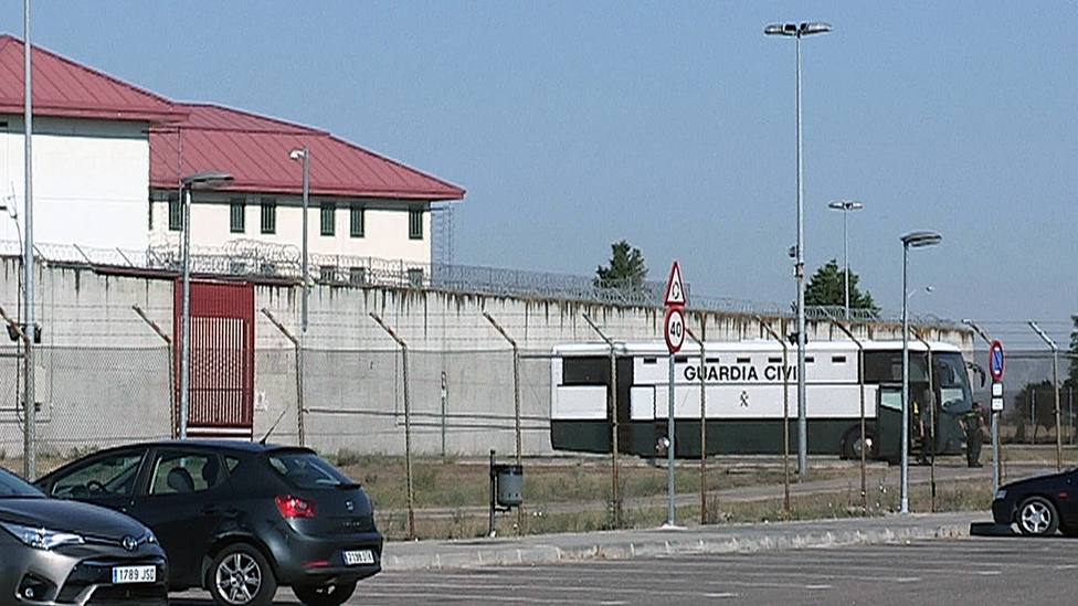 Interior autoriza el traslado de los presos del procés, que estarán en cárceles de Cataluña el miércoles