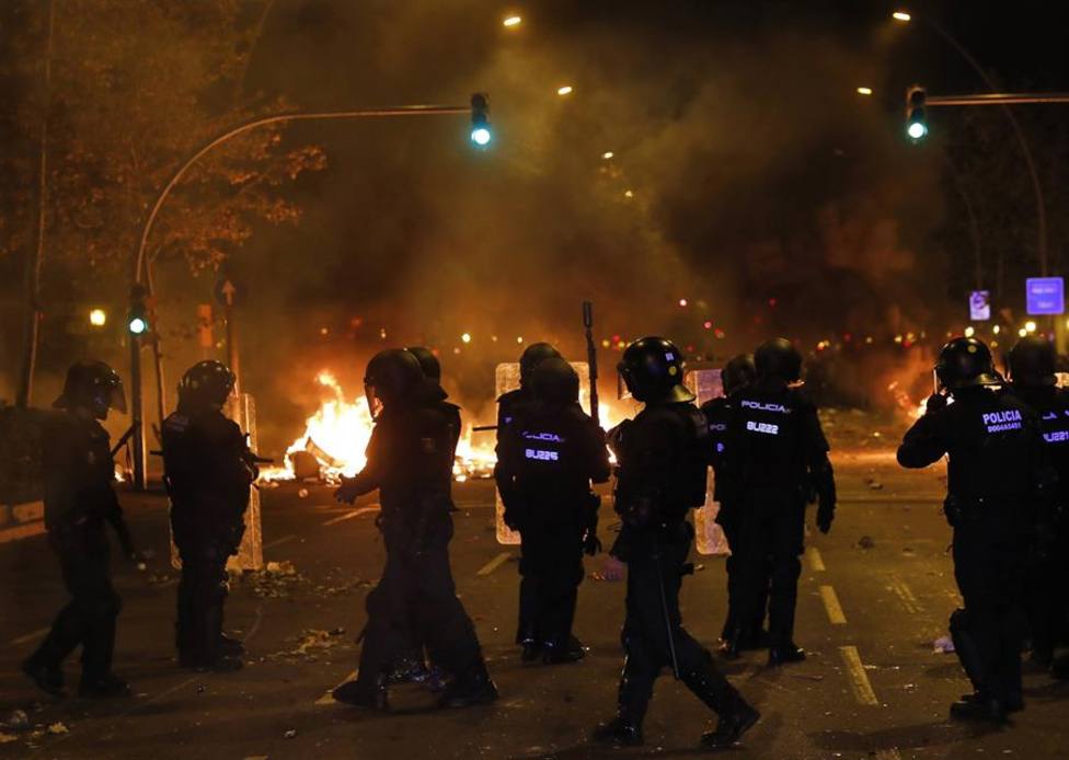 Los Mossos han tratado de frenar las protestas violentas contra las que han tenido que luchar