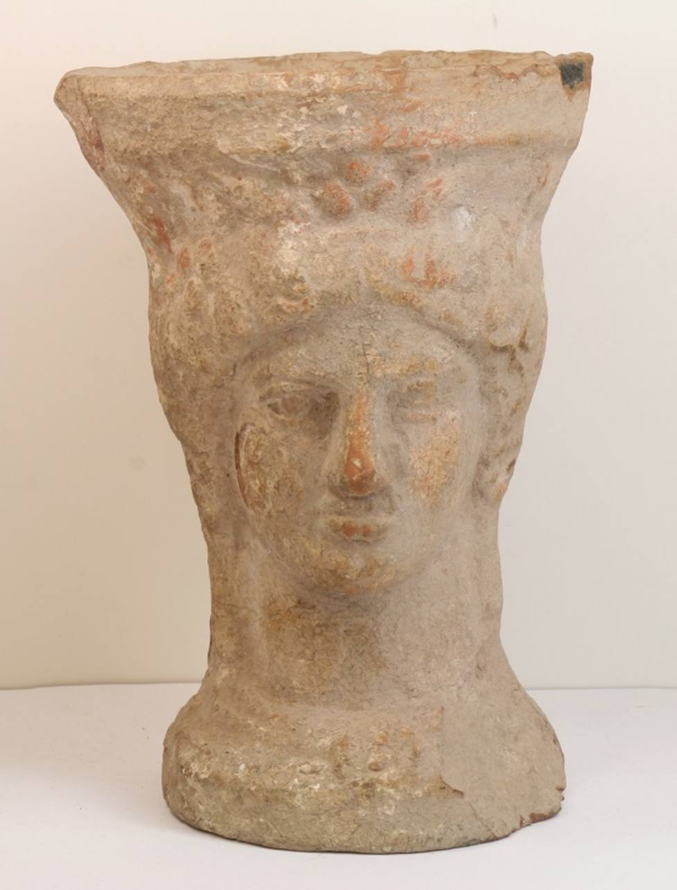 El Museo Arqueológico expone un pebetero ibérico datado entre los siglos IV y III a.C.