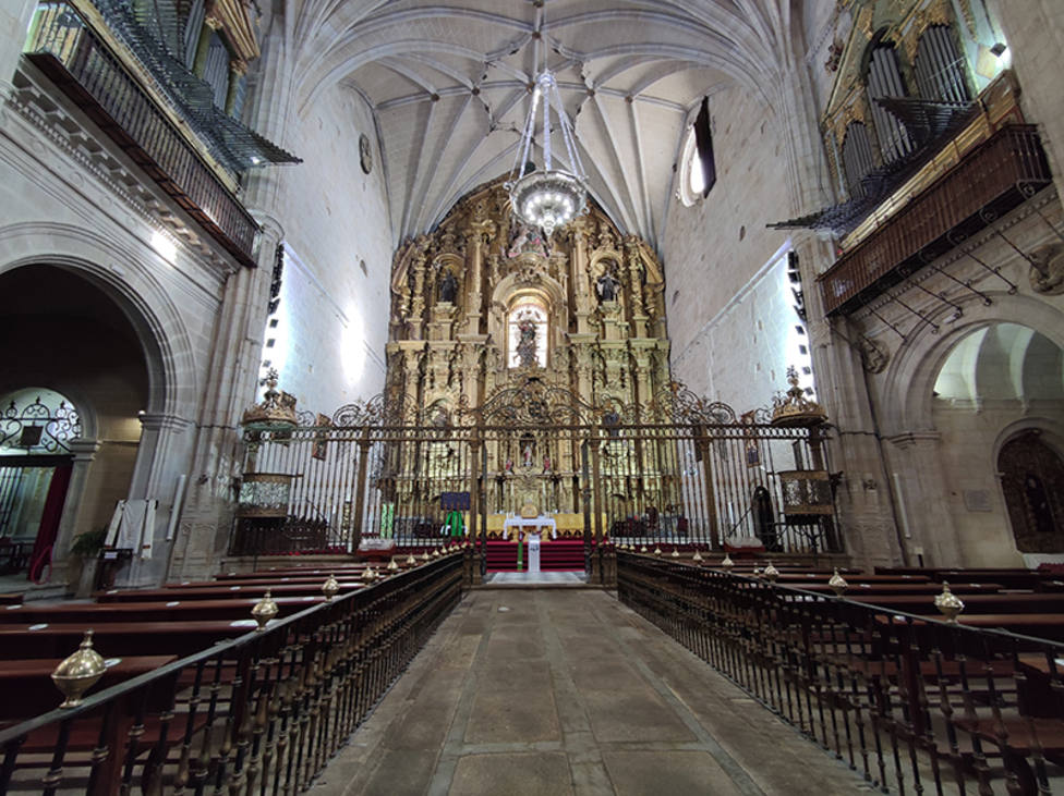 Autoridades destacan sintonía de instituciones en obras de la Catedral de Coria