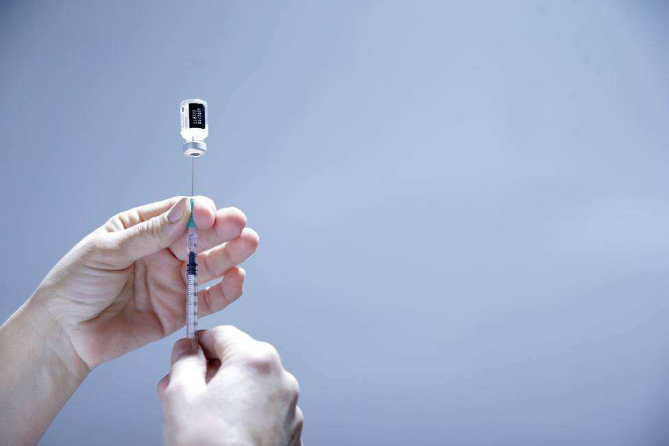 Pfizer asegura que probablemente sea necesaria una tercera dosis de la vacuna