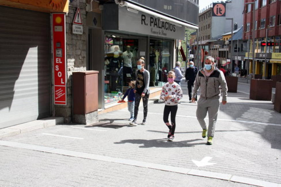 Andorra levanta la prohibición de llevar mascarilla en espacios al aire libre a partir del jueves