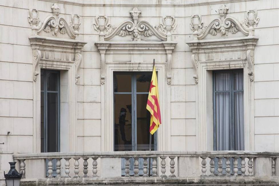 El 84% de los ayuntamientos catalanes no exhibe la bandera española en su fachada