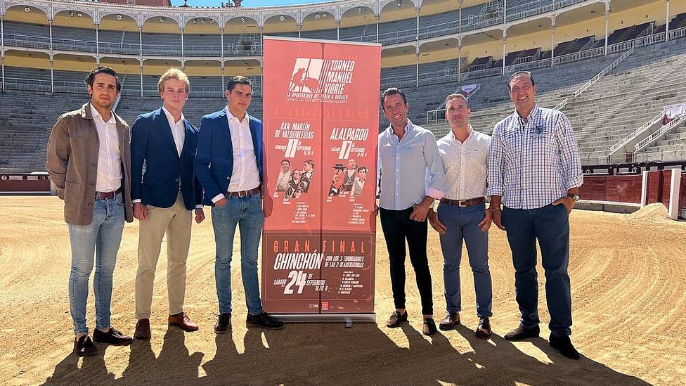 Los seis rejoneadores participanten en el I Trofeo Manuel Vidrié, en el ruedo de Las Ventas