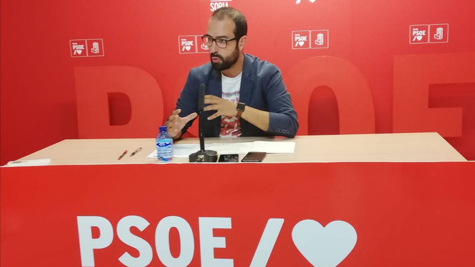 Ángel Hernández, procurador del PSOE detenido por cinco presuntos delitos