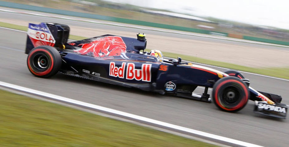 Alonso y Carlos Sainz confían en sumar en el GP de Rusia de Fórmula 1. Reuters.