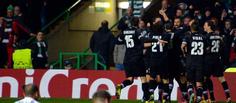 Jugadores de la Juve celebran uno de los goles ante el Celtic