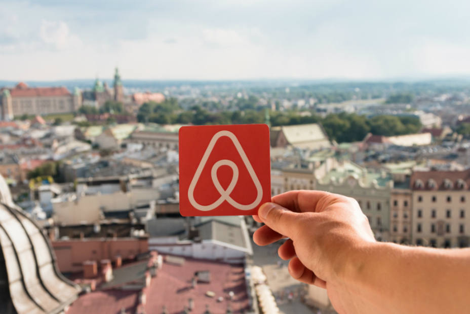 La Comisión Europea da un ultimátum a Airbnb para que se ajuste a su normativa