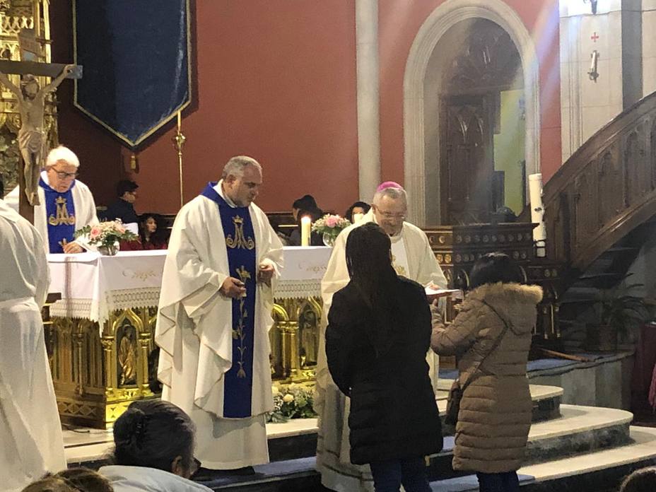 El obispo de Lugo preside la celebración de la Virgen de Altagracia en A Milagrosa
