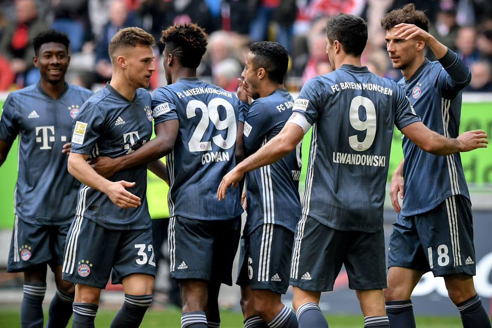 El Bayern de Munich celebra uno de sus goles al Düsseldorf (EFE)