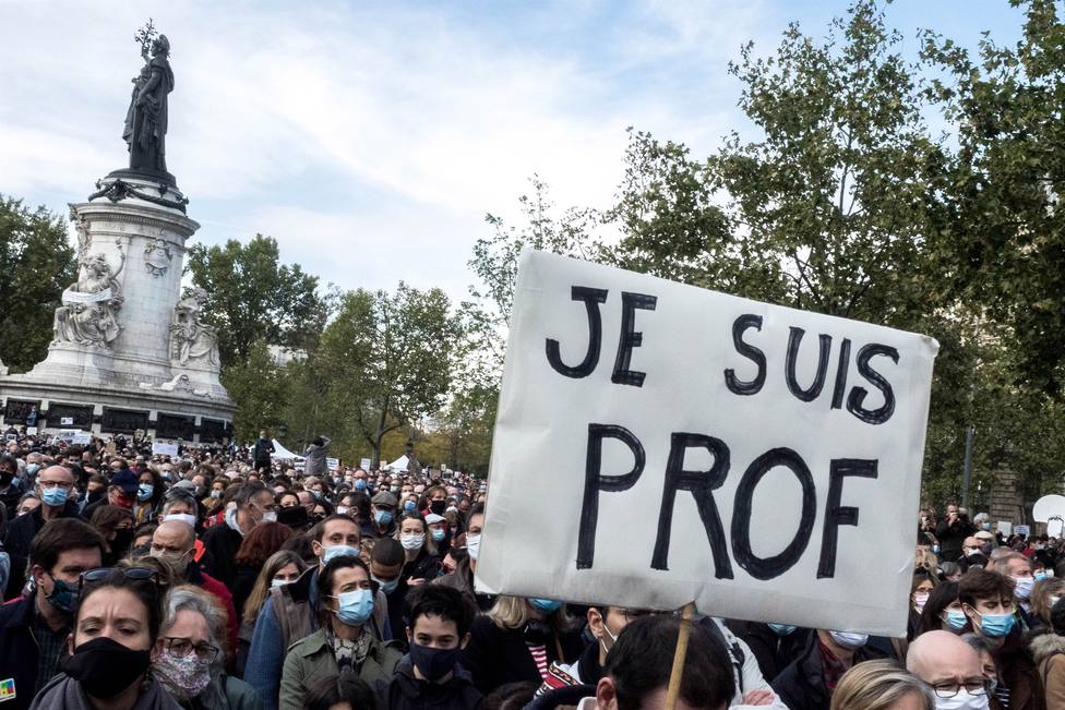 Detienen en Francia a siete personas más por su presunta implicación en la decapitación del profesor