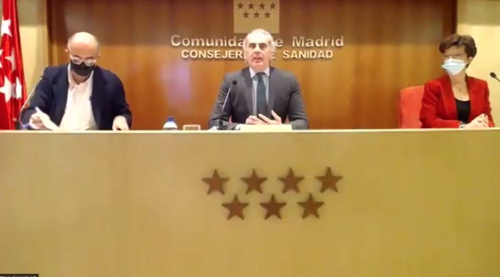 Antonio Zapatero, Enrique Ruíz Escudero y Elena Andradas