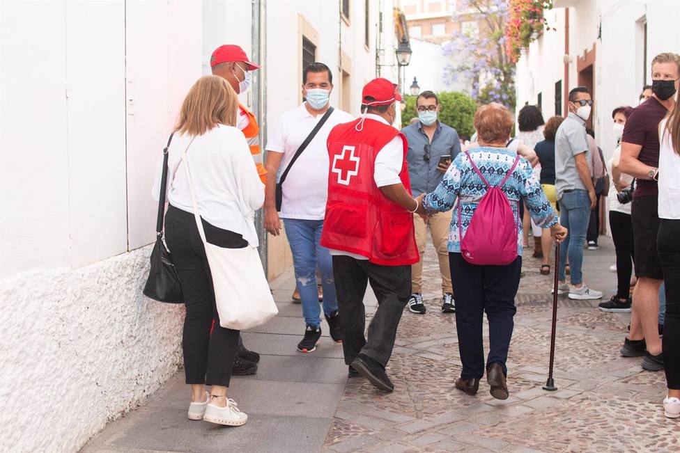 Más de 70 personas participan en el dispositivo sanitario de Cruz Roja para los Patios