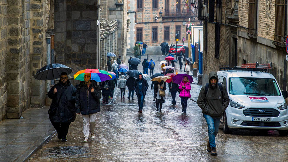 Un meteorólogo pone fecha a la vuelta de las lluvias a estas ciudades de España