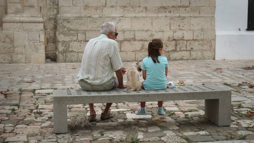 La drástica decisión que toma un hombre de 91 años con sus nietos tras su muerte