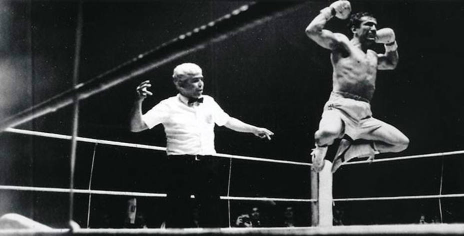 Perico Fernández se hizo con la corona mundial del peso superligero en 1974. Foto: Perico Fernández