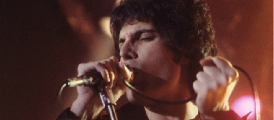 Freddie Mercury. 1977