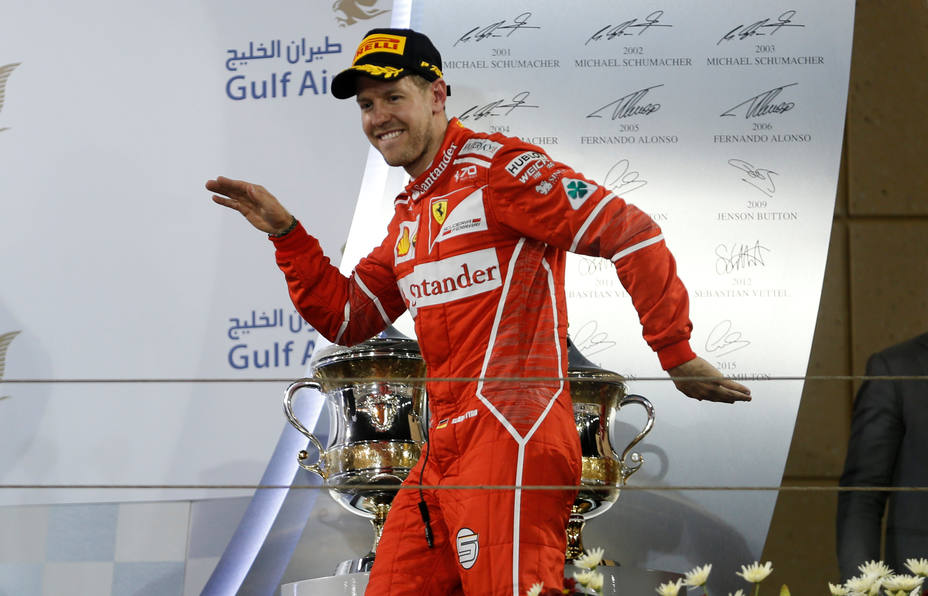 Vettel celebra su victoria en Bahréin