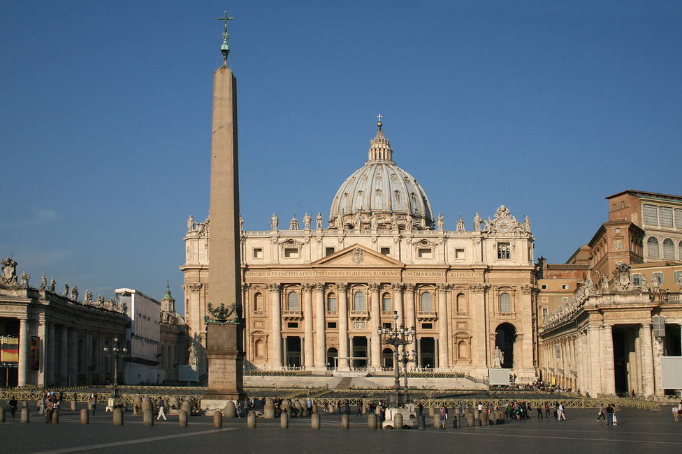 La curiosa historia del obelisco de la plaza vaticana de San Pedro