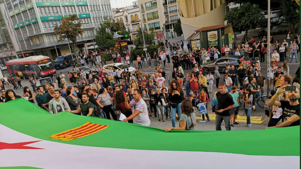 La manifestación indepe en Sevilla apoyando a los condenados por el procés de la que se burlan las redes