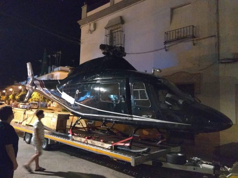 Se pierde con el GPS y atasca un helicóptero en el centro de la localidad cordobesa de Palma del Río