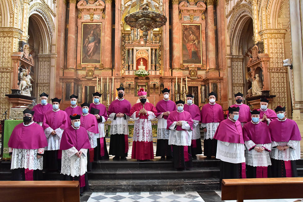 José Ángel Moraño Gil y Jesús Daniel Alonso Porras toman posesióncomo canónigos de la Catedral de Córdoba