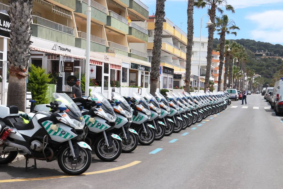 80 Guardias Civiles de Tráfico, de la Academia de Mérida, visitan La Herradura