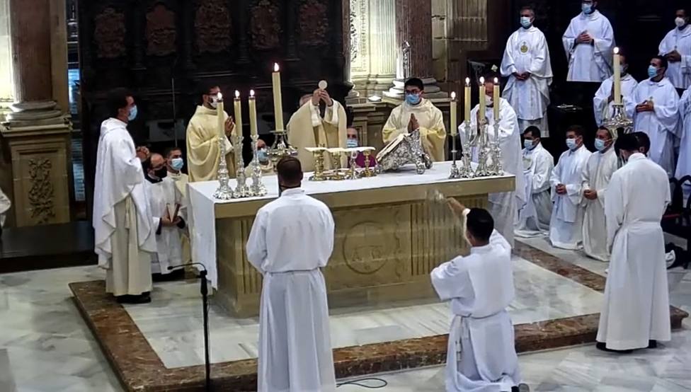 Conoce a Jorge Luis y Daniel, y porqué son desde hoy nuevos sacerdotes