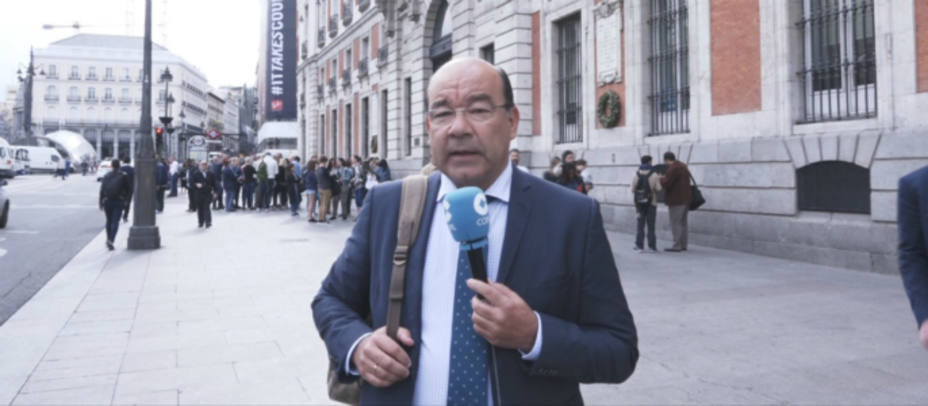Ángel Expósito, director y presentador de La Tarde, en la Puerta del Sol