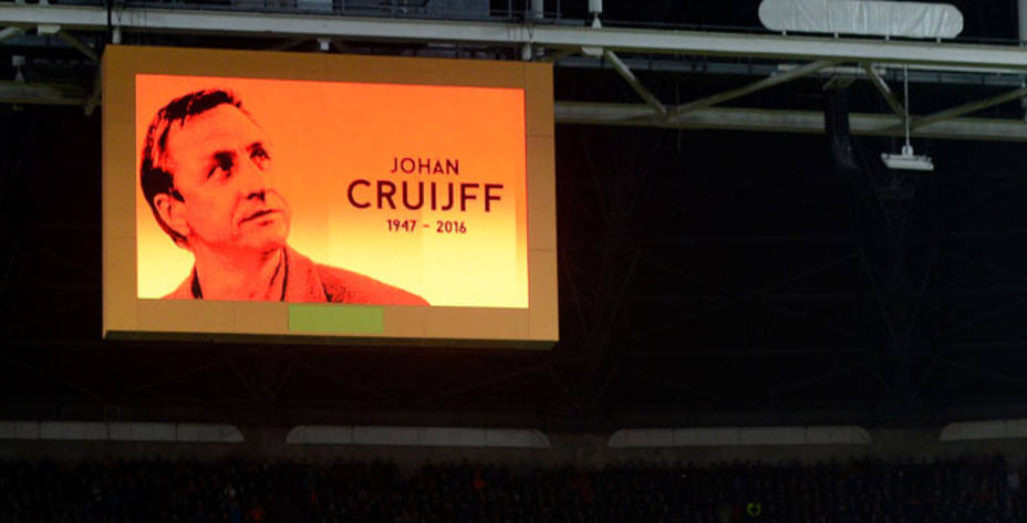 El Holanda-Francia sirvió como homenaje en su país a Johan Cruyff. Reuters.