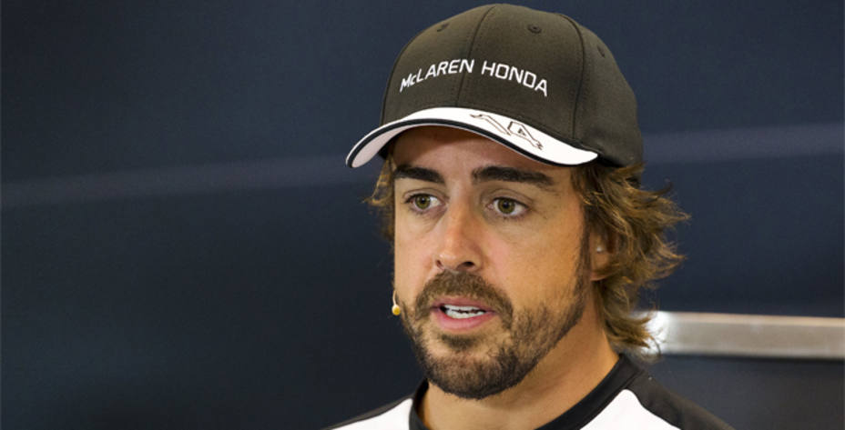Fernando Alonso salió último en el GP Bélgica tras los cambios de motor. (Foto: Reuters)